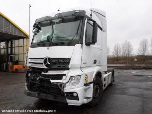 Pour semi-remorque Mercedes Actros