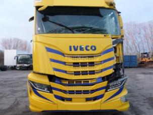 Pour semi-remorque Iveco S-WAY