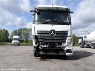 Pour semi-remorque Mercedes Actros