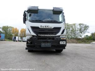 Pour semi-remorque Iveco Stralis