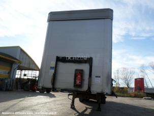 Carrosserie à parois latérales souples coulissantes (PLSC) Kögel S 24