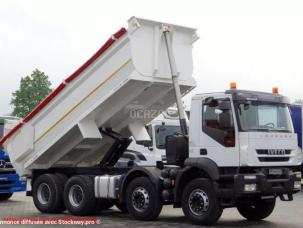 Benne basculante de chantier et de TP Iveco Trakker