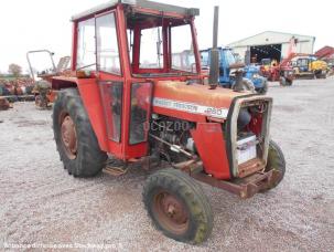 Tracteur agricole Massey Ferguson 260