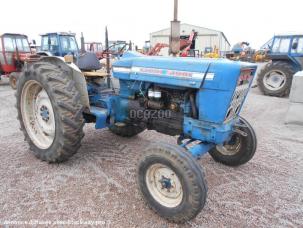 Tracteur agricole Ford 5000