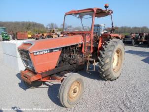 Tracteur agricole Renault 88