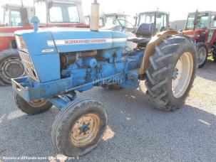 Tracteur agricole Ford 5000