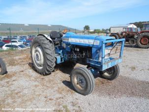 Tracteur agricole Ford 5000