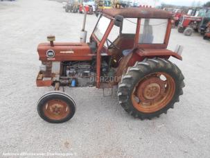 Tracteur agricole Massey Ferguson 165