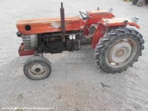 Tracteur agricole Massey Ferguson 165