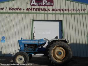 Tracteur agricole Ford 5000