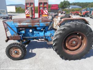 Tracteur agricole Ford 5000