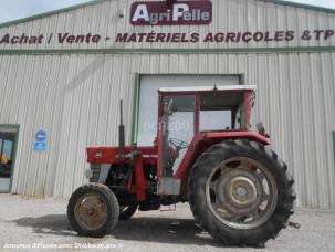 Tracteur agricole Massey Ferguson 158