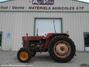 Tracteur agricole Massey Ferguson 165