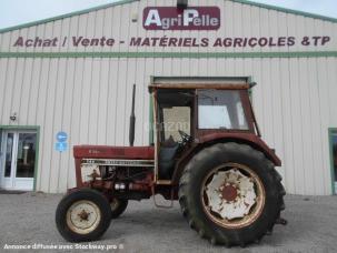 Tracteur agricole Case IH 744