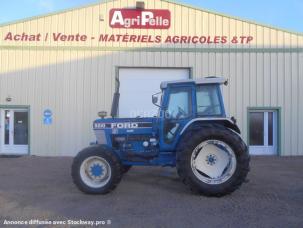 Tracteur agricole Ford 8210