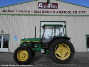 Tracteur agricole John Deere 2450