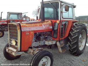 Tracteur agricole Massey Ferguson 592