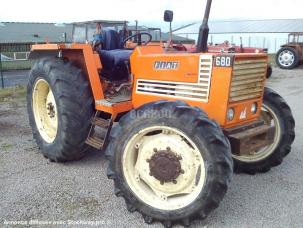 Tracteur agricole Fiat 680