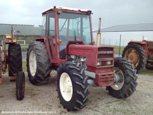 Tracteur agricole Renault 781-4