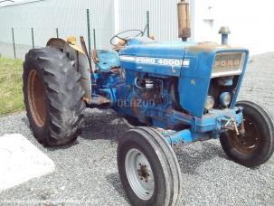 Tracteur agricole Ford 4000