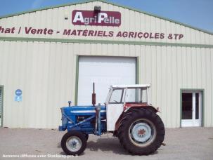 Tracteur agricole Ford 5000