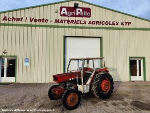Tracteur agricole Massey Ferguson 158