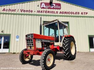Tracteur agricole Case IH 844 SB