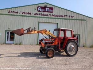 Tracteur agricole Massey Ferguson 275