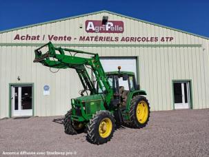 Tracteur agricole John Deere 6100