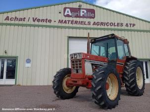 Tracteur agricole Case IH 1055