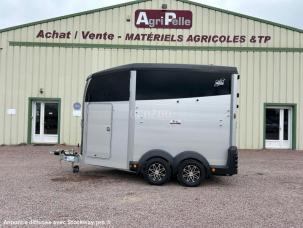 Van à chevaux Ifor Williams HBX 511